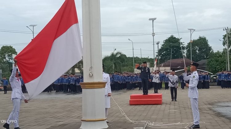 Pj Bupati saat memimpin upacara Peringatan Hari Ulang Tahun (HUT) Korps Pegawai Republik Indonesia/ist