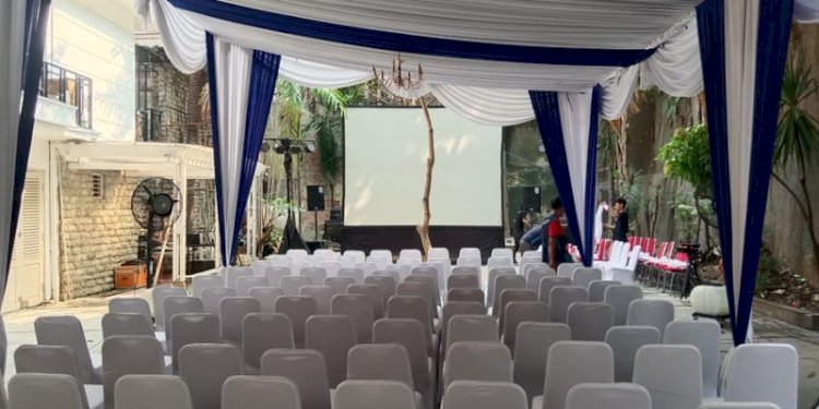 Persiapan nobar debat perdana di Sekretariat Timnas Amin, Jalan Diponegoro 10, Menteng, Jakarta Pusat, Selasa (12/12)/RMOL