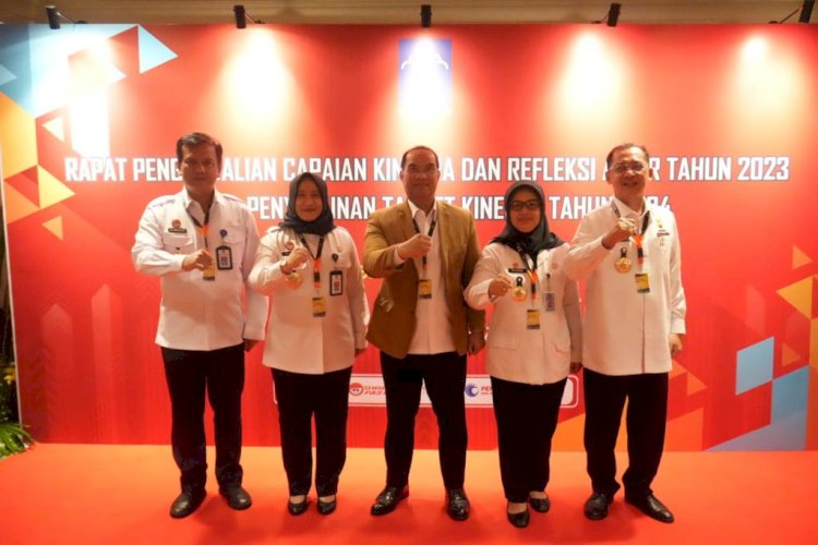 Kepala Kantor Wilayah Kemenkumham Sumatera Selatan, Dr Ilham Djaya  bersama pimpinan tinggi pratama Kanwil Kemenkumham Sumsel mengikuti Rapat Koordinasi Pengendalian Kinerja Kementerian Hukum dan HAM/ist