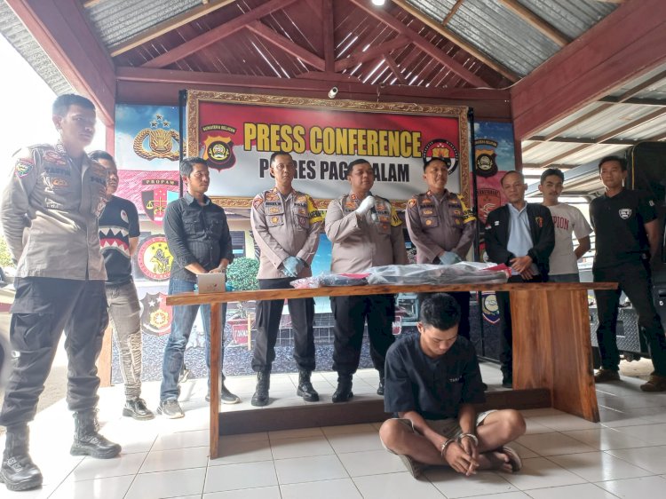 Polsek Pagar Alam Utara menggelar konfrensi pers terkait ungkap kasus duel berdarah yang menyebabkan satu orang tewas. (ist/RMOLSumsel.id)