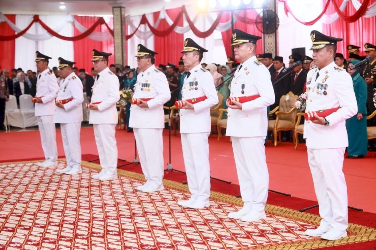 Pj Bupati dan Wali Kota di Sumsel saat dilantik di Griya Agung. (ist/rmolsumsel.id)