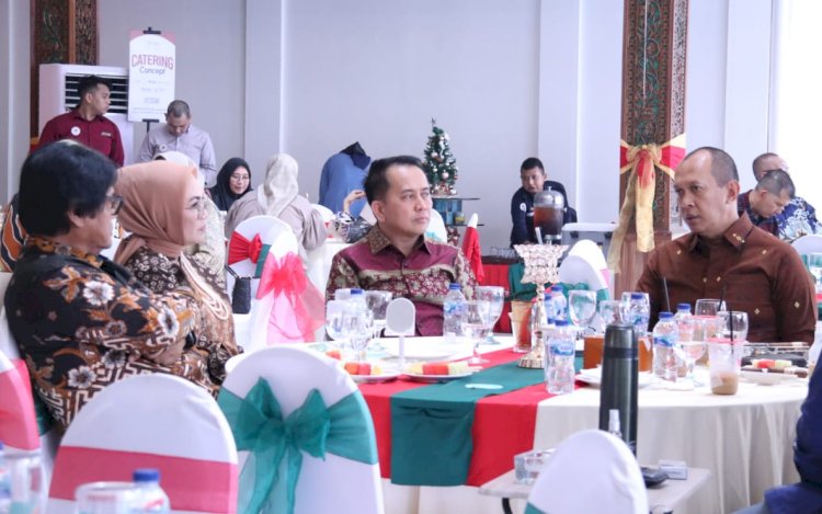 Kapolda Sumsel Irjen Pol Albertus Rachmad Wibowo  menggelar open house perayaan Natal tahun 2023 di rumah dinasnya, Komplek Pakri /ist