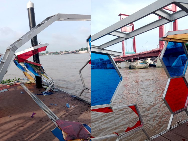 Kondisi pelabuhan 7 Ulu di Sungai Musi Palembang yang rusak parah usai ditabrak tongkang pengangkut batu bara, Selasa (2/1). (Kolase RMOLSumsel.id/Handout)