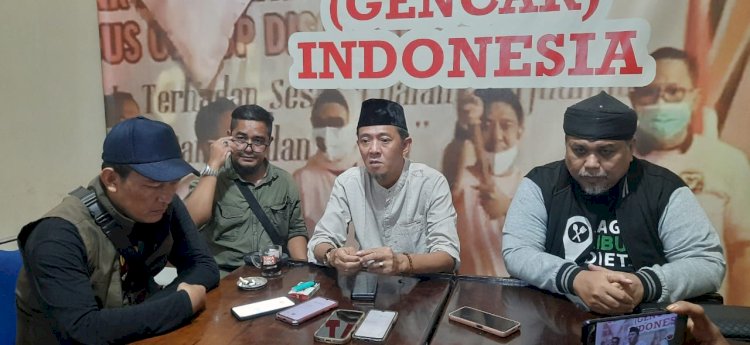 Charma Afrianto saat menggelar konferensi pers . (fauzi/rmolsumsel.id)