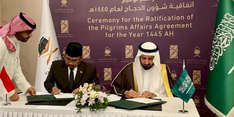 Penandatanganan Ta'limatul Hajj oleh Menteri Agama Yaqut Cholil Qoumas dan Menteri Haji dan Umrah Arab Saudi Tawfiq F. Al-Rabiah, di Jeddah/Ist