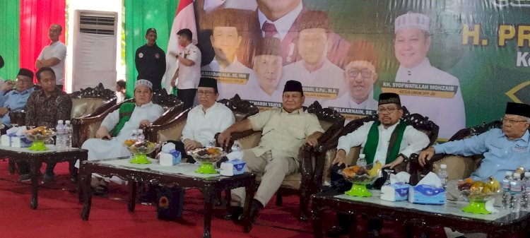 Capres Nomor Urut 02, Prabowo Subianto saat menghadiri acara Silaturahmi Nasional Jaringan Santri Indonesia di Palembang. (ist/rmolsumsel.id)