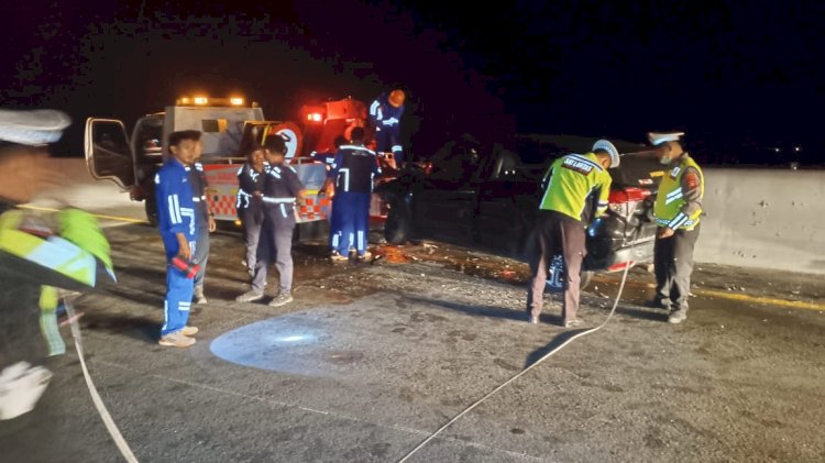 Kecelakaan terjadi di Jalan Tol Prabumulih - Palembang tepatnya di KM 29,desa lubuk sakti kecamatan Indralaya Kabupaten Ogan Ilir Kamis (11/1) sekitar pukul 19.00 Wib.(Handout)