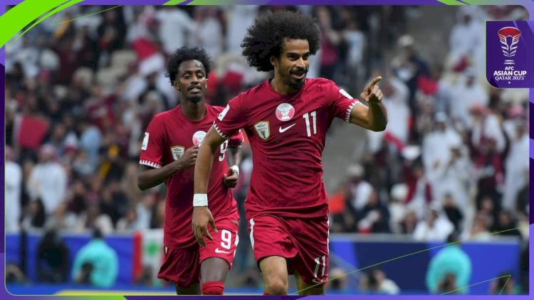 Selebrasi penyerang Timnas Qatar, Ikram Afif usai mencetak gol ke gawang Lebanon/Foto:AFC