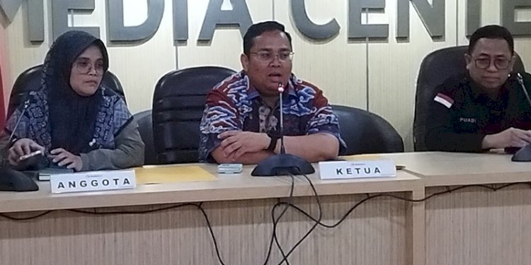 Ketua Bawaslu RI, Rahmat Bagja (tengah)/RMOL