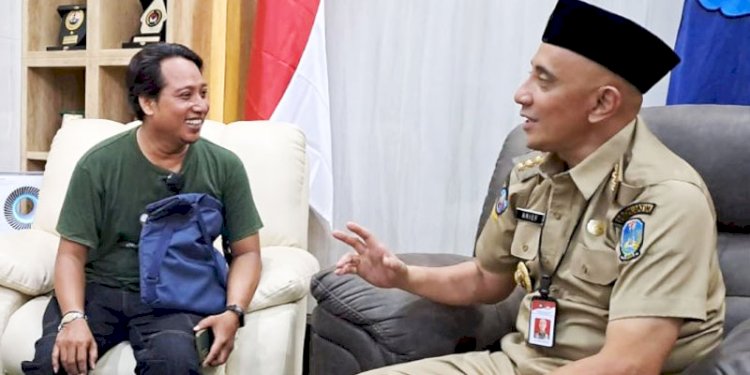 Moh Hasan dan Penjabat (Pj) Bupati Bangkalan, Arief Moleya Edie/RMOLJatim