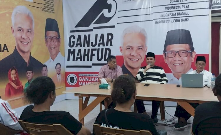 Ketua Tim Kampanye Daerah (TKD) Sumsel, Yahya Maya Sakti saat menggelar rapat koordinasi dengan semua relawan/ist