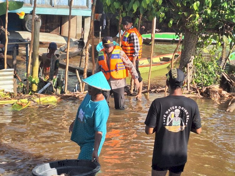 Pencarian bocah sembilan tahun yang hanyut di perairan Sungai Musi, Banyuasin. (dok. Polisi)