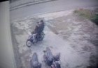 Motor Ustadzah di Lubuklinggau Digondol Maling, Dua Pelaku Terekam CCTV Masjid