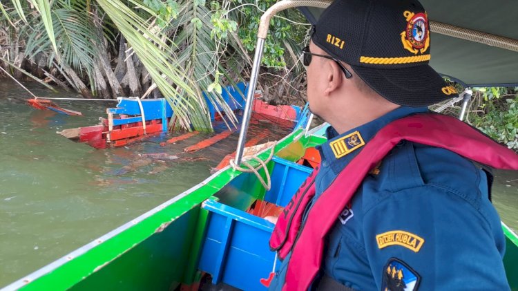 Pencarian korban hilang tabrakan speedboat di Perairan Muba. (ist/rmolsumsel.id)
