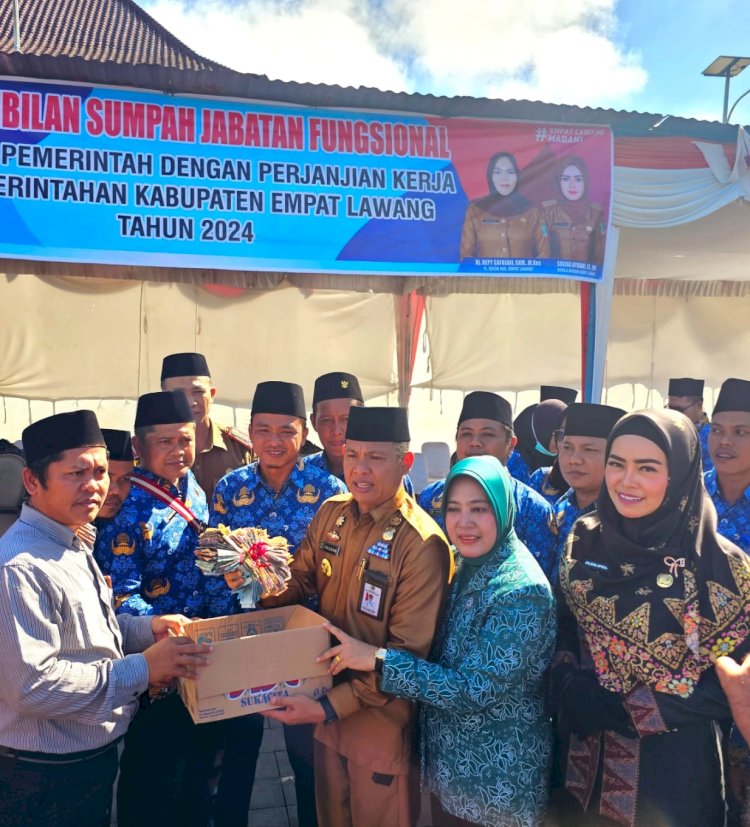 Suasana pelantikan PPPK di lapangan Pemkab Empat Lawang. (Salim/RMOLSumsel.id)