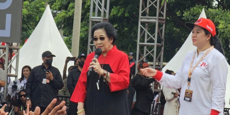 Ketua Umum Partai Demokrasi Indonesia Perjuangan (PDIP), Megawati Soekarnoputri bersama Ketua DPP PDIP, Puan Maharani di Solo, Jawa Tengah/Ist