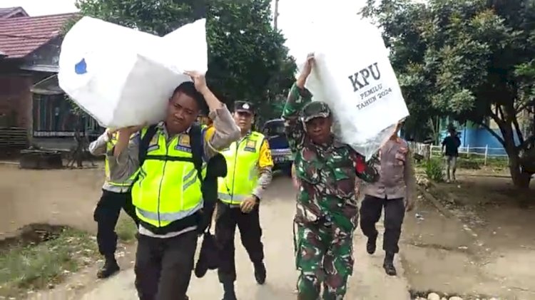 Distribusi logistik pemilu di Musi Rawas. (Dokumentasi Polisi)