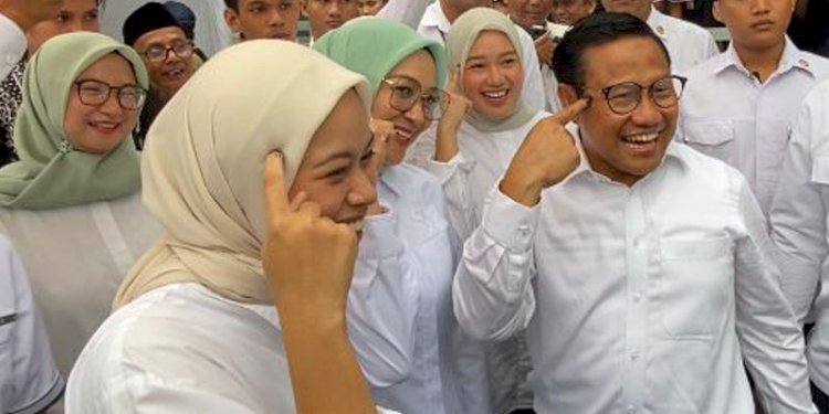 Salah satu pose unik keluarga Cak Imin, usai mencoblos/RMOL