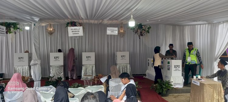 TPS 20 Mekar Jaya Pagar Alam Utara yang dihias mirip acara pernikahan. (Taufik/RMOLSumsel.id)