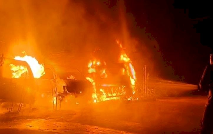 Tangkapan layar mobil barang bukti minyak ilegal yang terbakar di Polres Banyuasin. (ist/rmolsumsel.id)