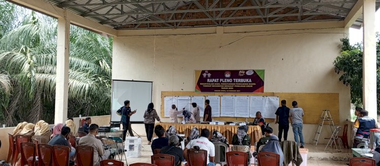 Rapat Pleno terbuka yang berlangsung di kecamatan Benakat, Muara Enim. (Noviansyah/RMOLSumsel.id)