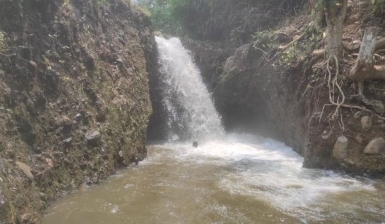 Air Terjun Deghian di Desa Sukarami, Kecamatan Lintang Kanan, Kabupaten Empat Lawang. (Salim/RMOLSumsel.id)