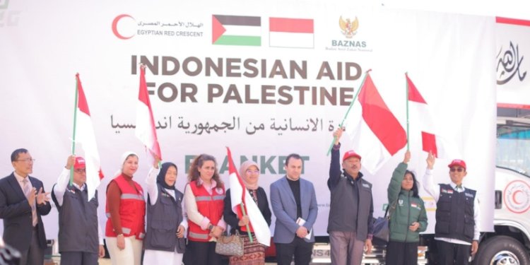 Baznas RI bekerja sama dengan Egyptian Red Crescent (ERC) Mesir mengirimkan bantuan kemanusiaan satu truk selimut bagi warga Palestina/Ist