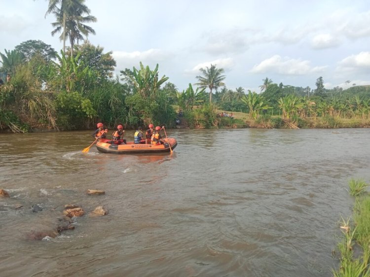 TIM SAR Gabungan masih lakukan pencarian kobrna tenggelam di Sungai Telemo Komering/ist
