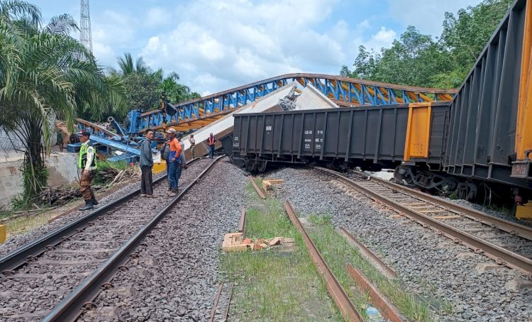 Kecelakaan kerja pada pembangunan Fly Over di Bantaian, di Desa Panang Jaya Kecamatan Gunung Megang Kabupaten Muara Enim/ist