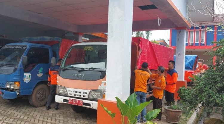 Paket sembako yang siap dikirim menggunakan truk. (ist/rmolsumsel.id)