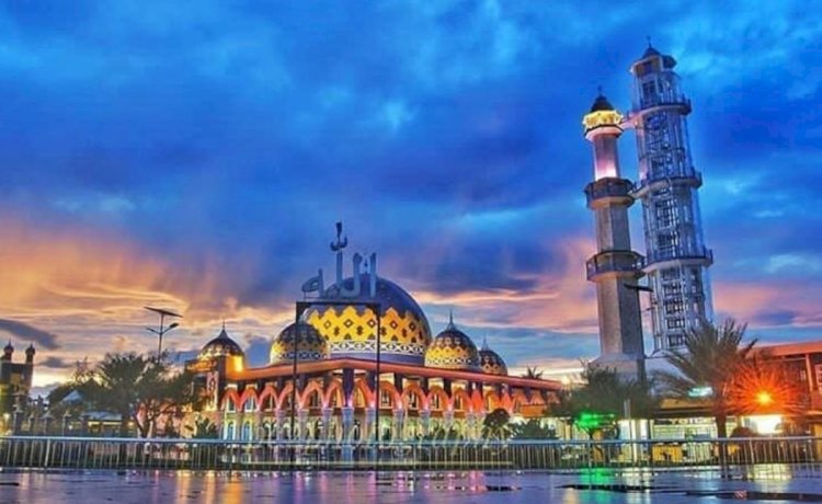 Masjid Agung As-Salam Kota Lubuklinggau di Sumatera Selatan yang merupakan masjid terbesar dan sekaligus salah satu tempat wisata religi.(Handout)