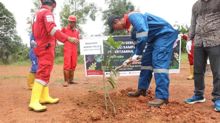 Penanaman 1.000 pohon oleh jajaran Pertamina EP Adera Field. (ist/rmolsumsel.id)