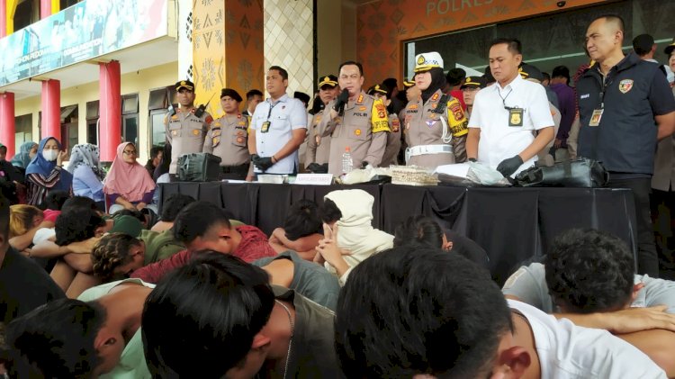 Kapolrestabes Palembang Kombes Pol Harryo Sugihhartono memberikan keterangan saat jumpa pers/Foto: Denny Pratama
