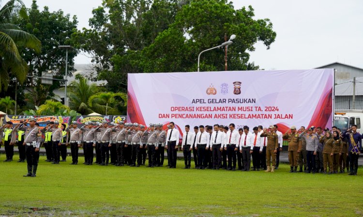 Penjabat Bupati OKI, Asmar Wijaya pimpin apel gelar pasukan dalam rangka Operasi Keselamatan Musi /ist