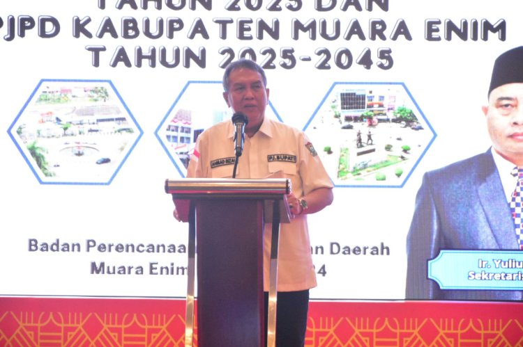 Pj Bupati Muara Enim Ahmad Rizali saat membuka Musyawarah Perencanaan Pembangunan (Musrenbang) Rencana Kerja Pemerintah Daerah (RKPD) Kabupaten Muara Enim Tahun 2025 dan Rencana Pembangunan Jangka Panjang Daerah (RPJPD) Kabupaten  Muara Enim Tahun 2025-2045/ist