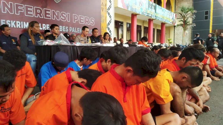 Satreskrim Polrestabes Palembang bersama reskrim polsek jajaran berhasil meringkus 110 pelaku kejahatan yang meresahkan warga Kota Palembang/Foto: Deny Pratama