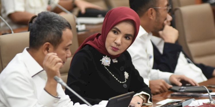 Direktur Utama Pertamina Nicke Widyawati saat kegiatan Rapat Dengar Pendapat Komisi VI DPR RI, Kamis (28/3)/Ist