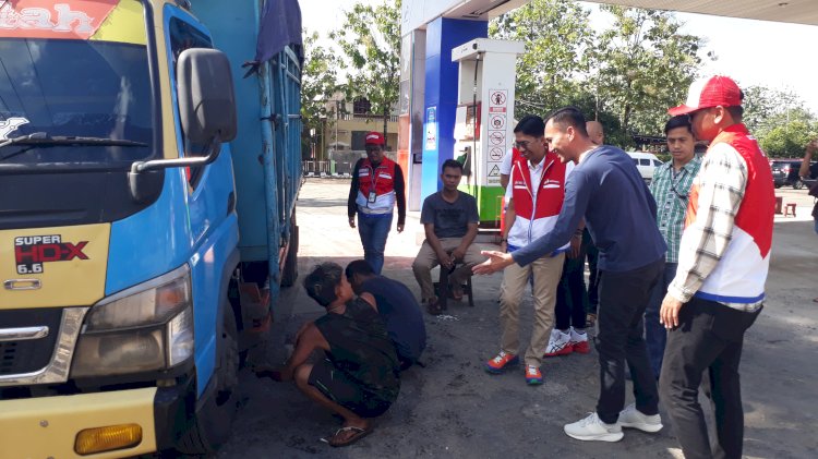 Tim Pertamina Regional Sumbagsel saat melakukan pengecekan di SPBU Megang Lubuklinggau. (ansyori malik/rmolsumsel.id)