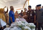 Kejari Muara Enim Gelar Operasi Pasar Murah, 500 Paket Sembako Ludes Diborong Warga 