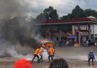 Mobil Kijang Terbakar di Pom Bensin Muara Enim, Warga Berlarian Panik