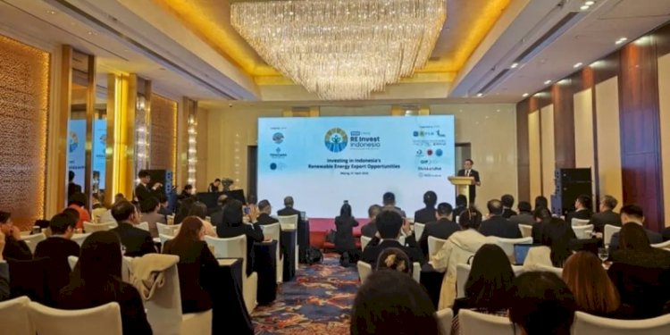 Duta Besar Republik Indonesia untuk China dan Mongolia Djauhari Oratmangun berbicara dalam forum "The China RE Invest Indonesia 2024 di Beijing, China pada Senin 1 April 2024/Net