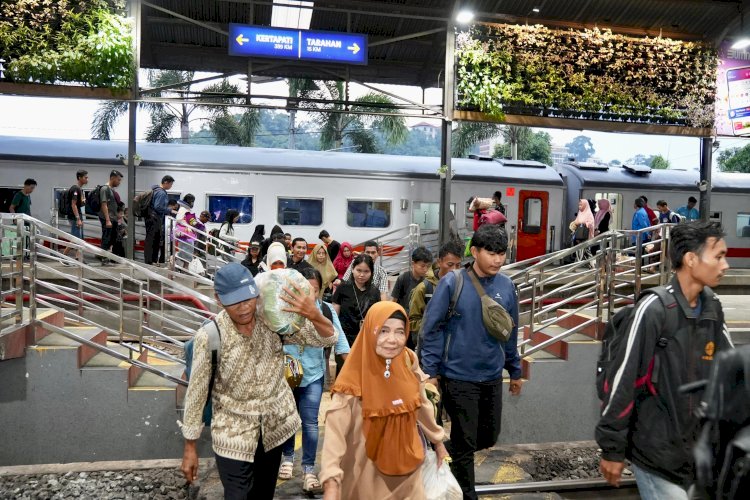 Pemudik di stasiun Tanjung Karang, Bandar Lampung/dok KAI