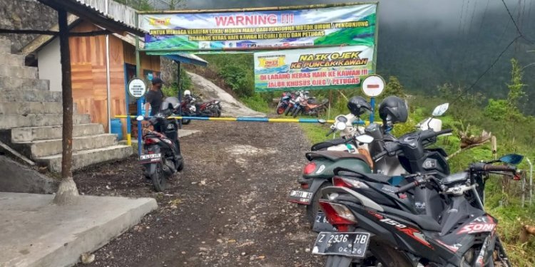 Pos ojeg di objek wisata Gunung Galunggung Kabupaten Tasikmalaya. (ist/rmolsumsel.id)