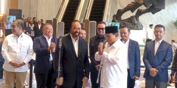 Ketua Umum Partai Nasdem, Surya Paloh menyambut Calon Presiden Presiden Prabowo Subianto di Nasdem Tower, Gondangdia, Menteng, Jakarta Pusat, Jumat (22/3)/RMOL