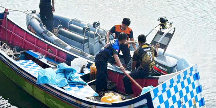 Penangkapan penyeludup sabu seberat 19 kilogram di laut Idi Rayeuk, Aceh Timur/Ist