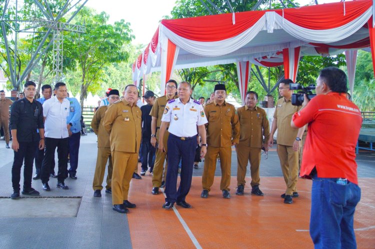 Pj Bupati Muba saat meninjau Lokasi untuk pembukaan MTQ Sumsel di Muba/ist