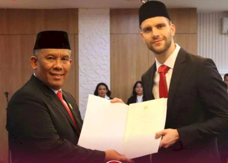 Kiper FC Dallas, Maarten Paes telah resmi menjadi warga negara Indonesia/ist
