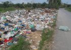 Sampah Menumpuk di Jalan PALI, Ganggu Pengendara dan Cemari Lingkungan