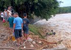 Banjir di OKU Makan Korban, Dua Kendaraan Hanyut Terbawa Arus, Lima Penumpang Masih dalam Pencarian