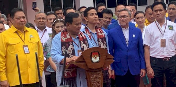 Prabowo Subianto dan Gibran Rakabuming Raka bersama para ketua umum partai politik (parpol) Koalisi Indonesia Maju/RMOL